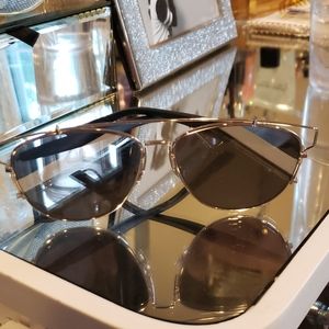 ❤️ Dior sunglasses silver %100 auth!